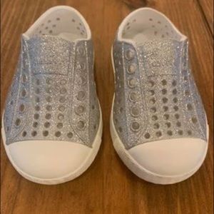 C4 silver glitter natives